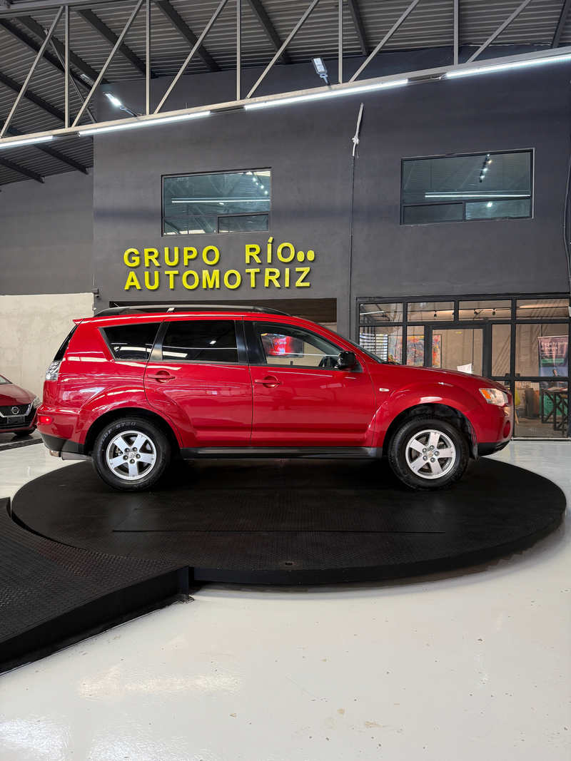 Mitsubishi Outlander 2012 — foto 5