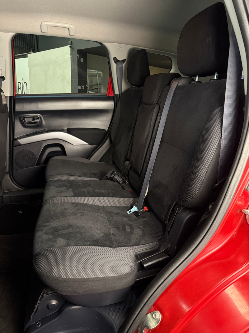 Mitsubishi Outlander 2012 — foto 7
