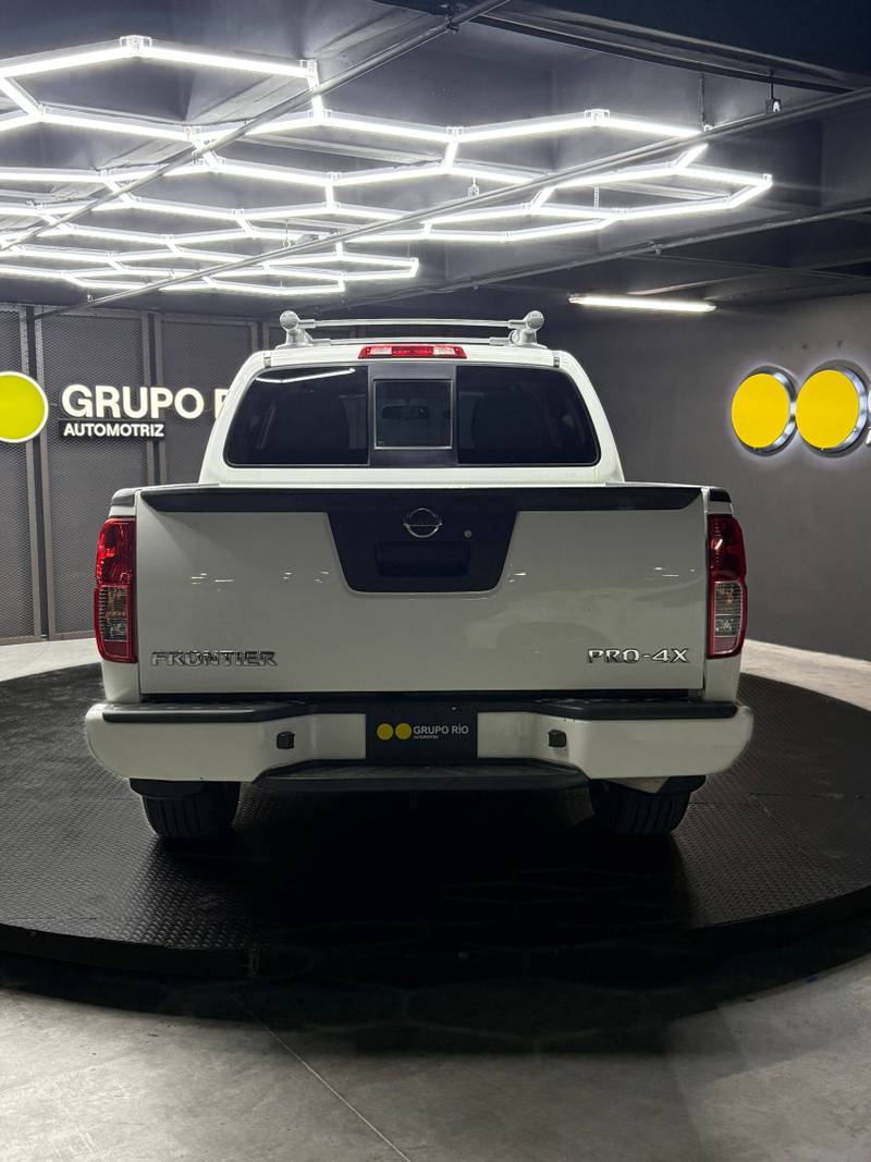 NISSAN FRONTIER 2020 — foto 3