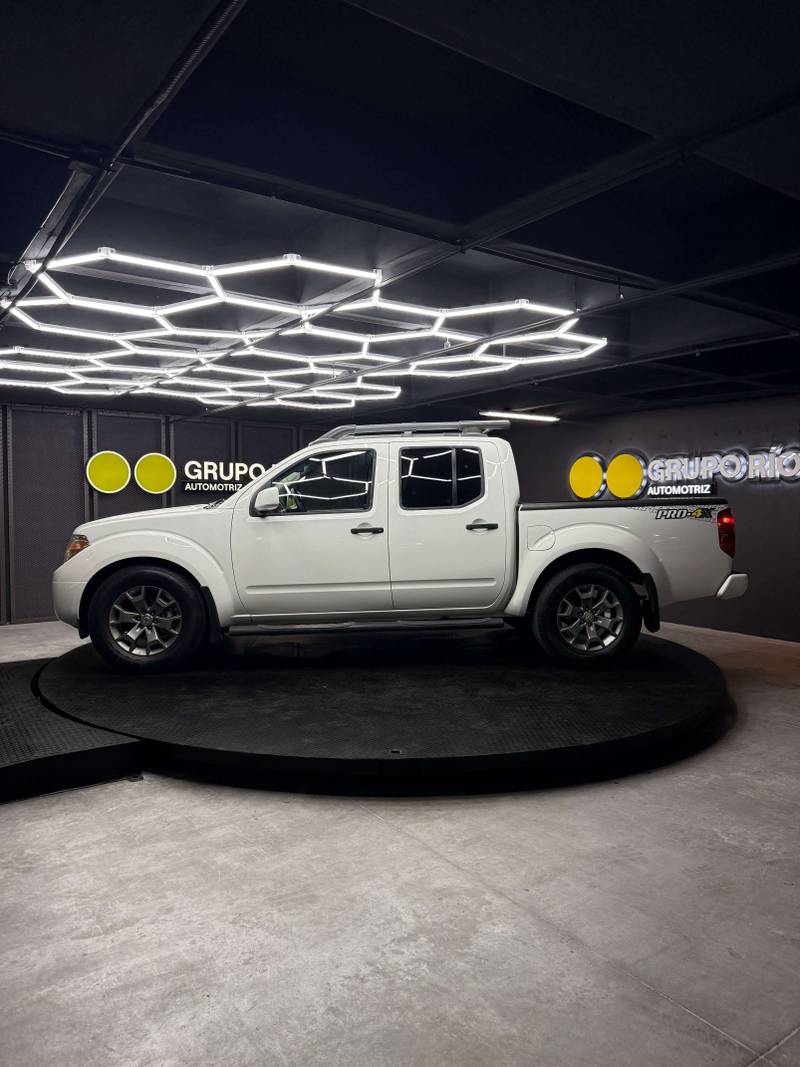 NISSAN FRONTIER 2020 — foto 4