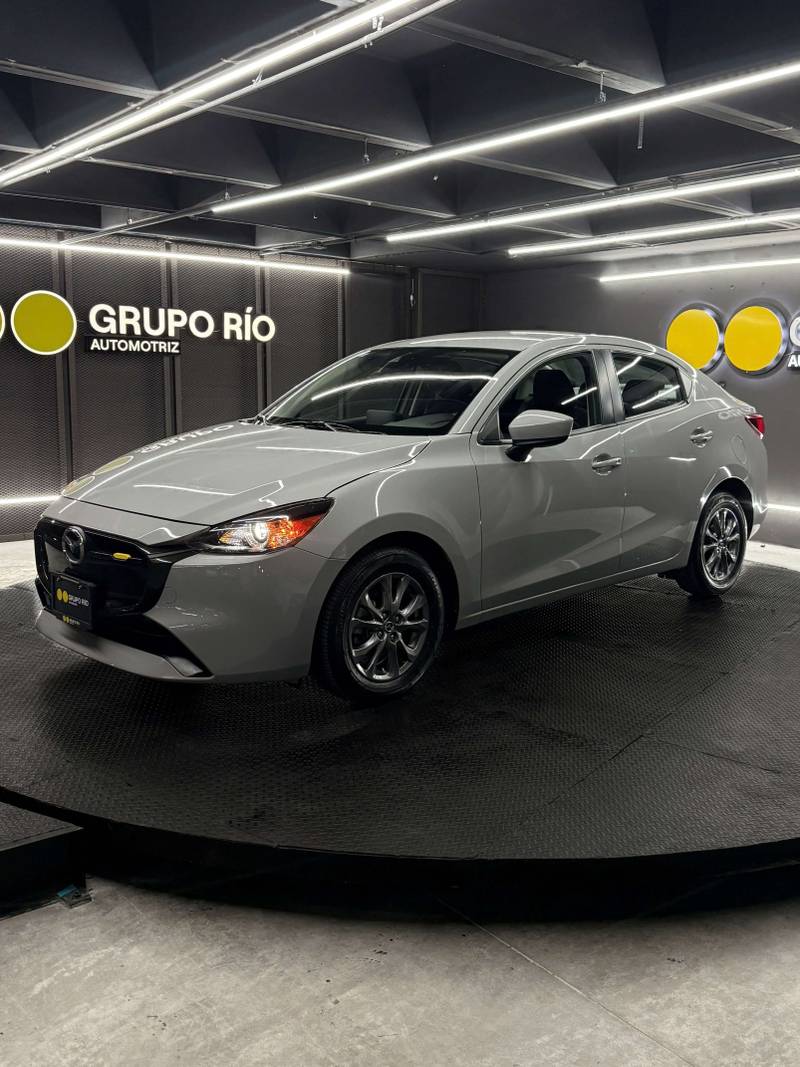 Mazda Mazda 2 2026 — foto 1