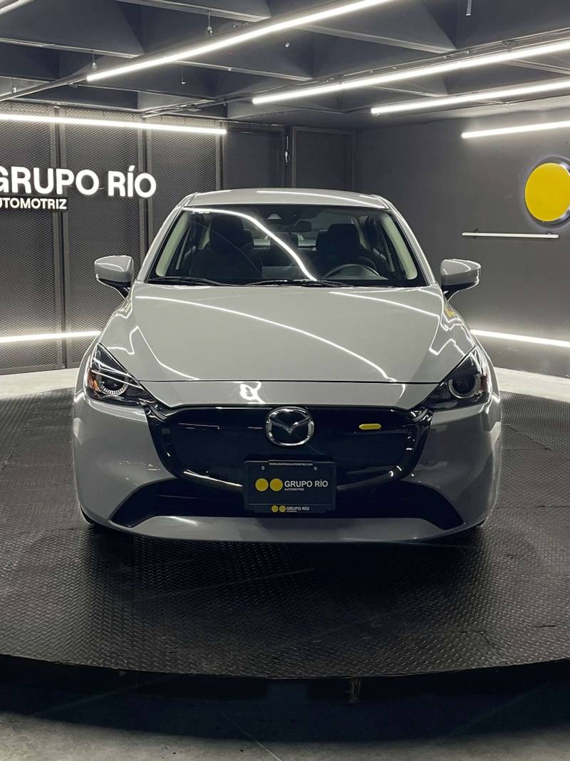 Mazda Mazda 2 2026 — foto 2