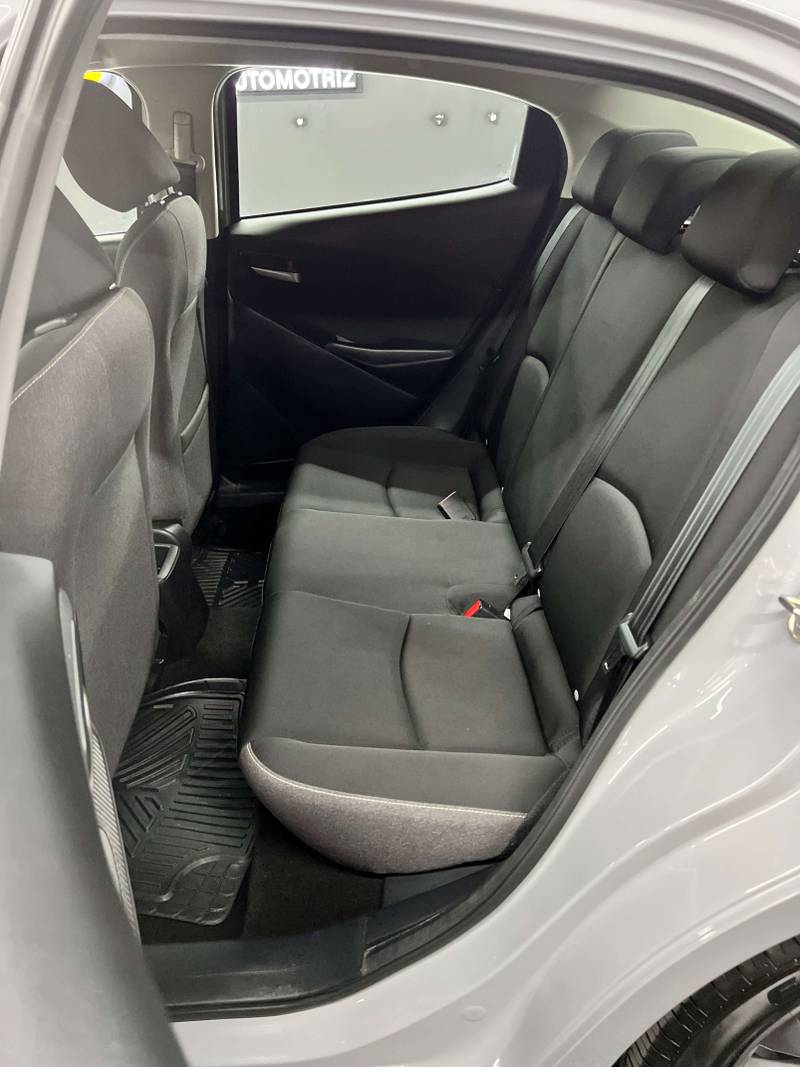 Mazda Mazda 2 2026 — foto 7