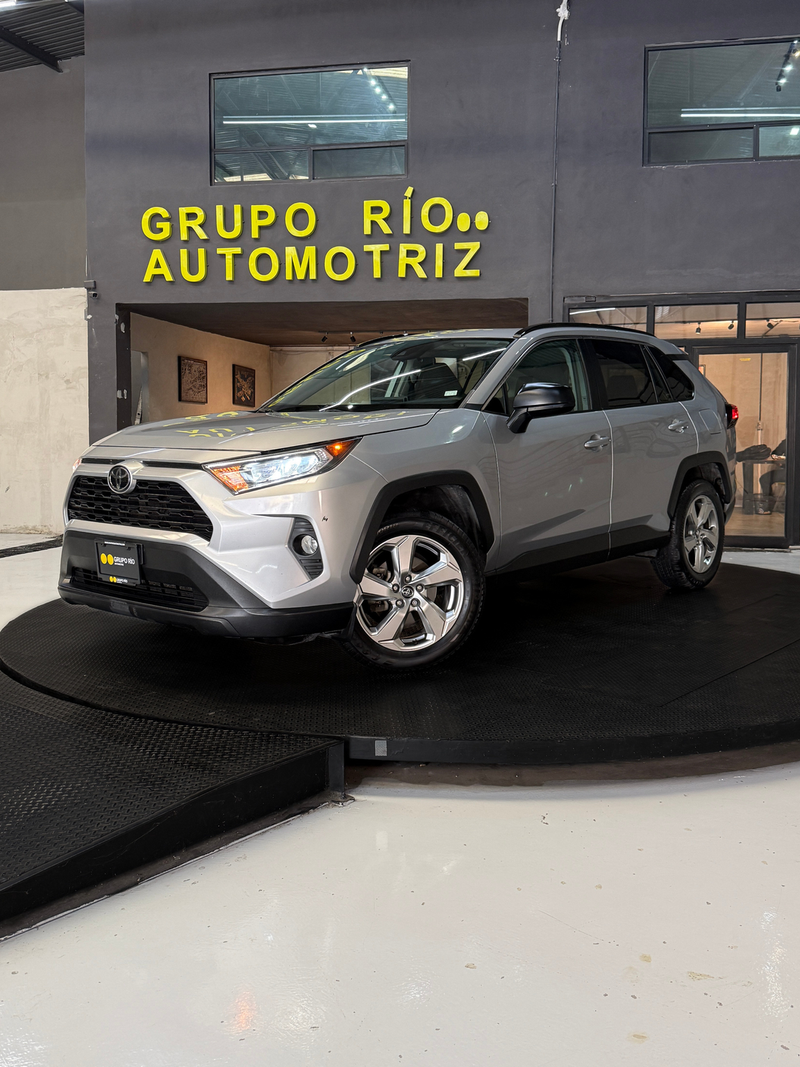 Toyota RAV4 2021 — foto 1