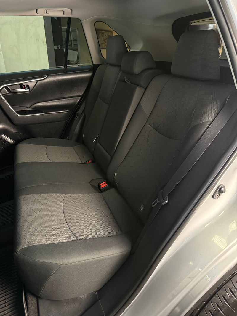 Toyota RAV4 2021 — foto 8
