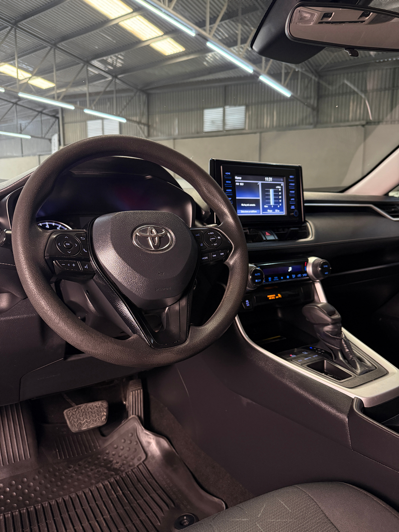 Toyota RAV4 2021 — foto 6