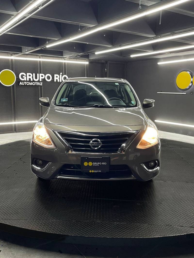 Nissan Versa 2015 — foto 2