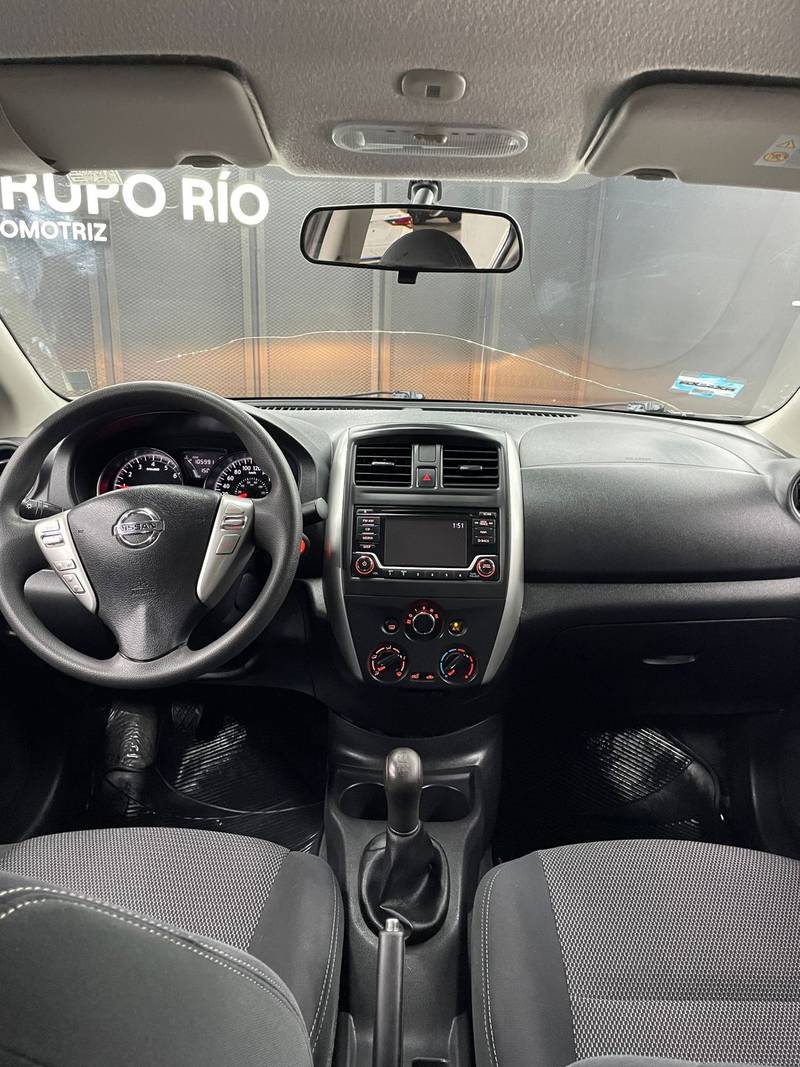 Nissan Versa 2015 — foto 6