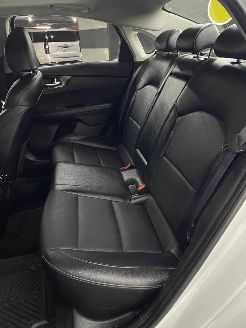 Kia Forte 2019 — foto 8